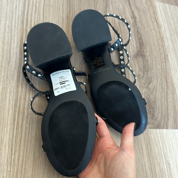 NWT Steve Madden Studded Block Heel - Picture 3 of 5